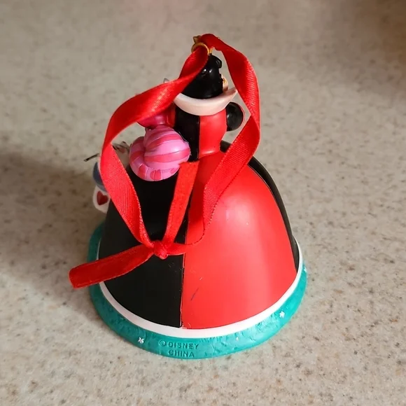 Queen of Hearth - Picture 2 of 5